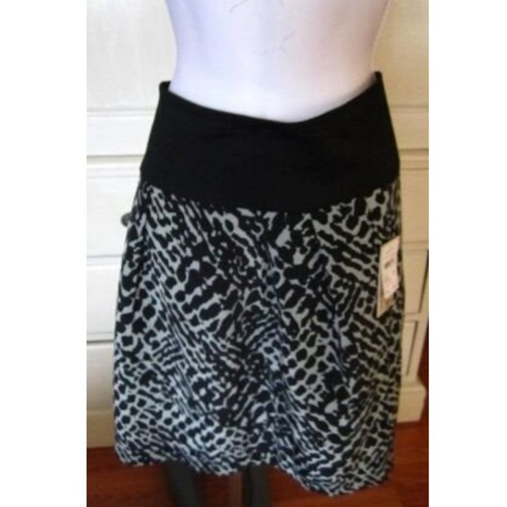 Women's Skirt New With Tags